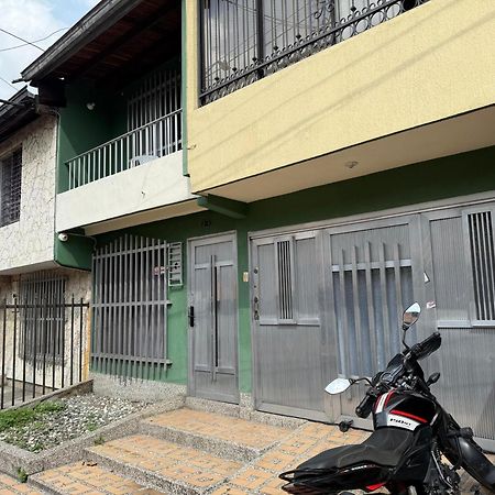 Road Living Home Medellín Kültér fotó